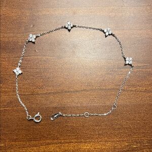 Sterling Silver Minimalist Floral CZ Bracelt - Silver